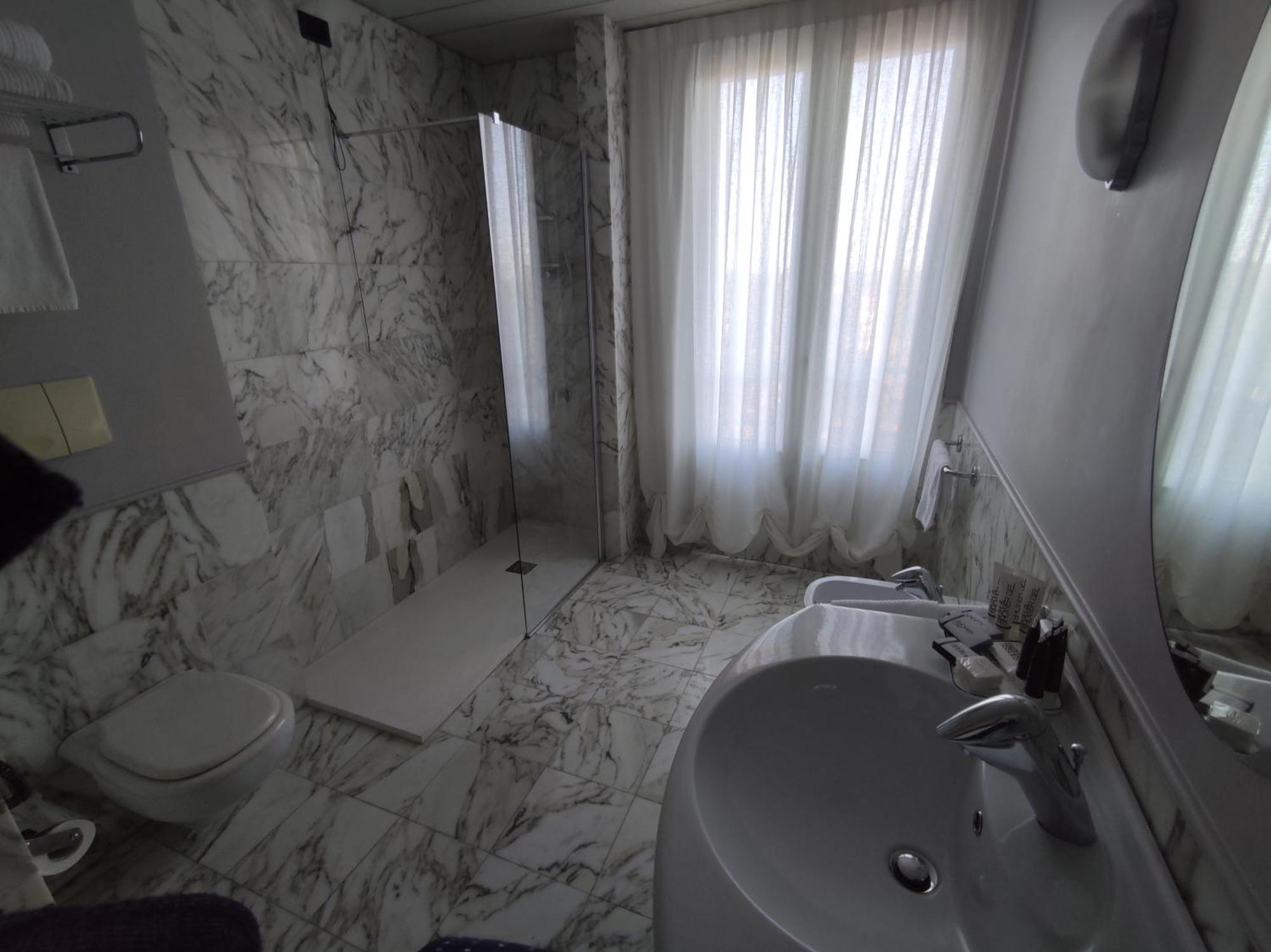 Vittoria Parc Hotel Bari Luaran gambar